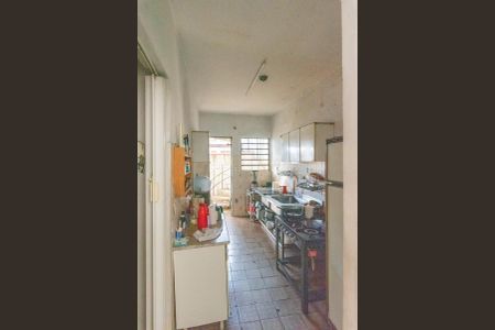 Casa à venda com 302m², 3 quartos e 4 vagas Casa à venda com 302m², 3 quartos e 4 vagasComércio Anexo