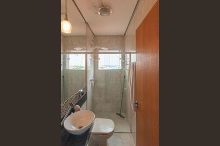 Casa à venda com 302m², 3 quartos e 4 vagas Casa à venda com 302m², 3 quartos e 4 vagasBanheiro