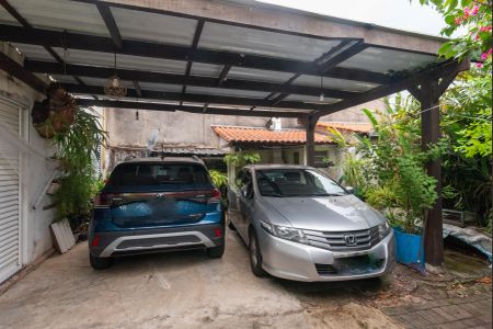 Casa à venda com 302m², 3 quartos e 4 vagas Casa à venda com 302m², 3 quartos e 4 vagasGaragem