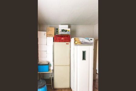 Casa à venda com 302m², 3 quartos e 4 vagas Casa à venda com 302m², 3 quartos e 4 vagasComércio Anexo