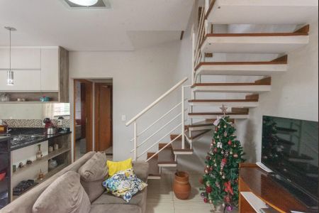 Casa à venda com 302m², 3 quartos e 4 vagas Casa à venda com 302m², 3 quartos e 4 vagasSala