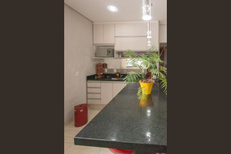 Casa à venda com 302m², 3 quartos e 4 vagas Casa à venda com 302m², 3 quartos e 4 vagasCozinha