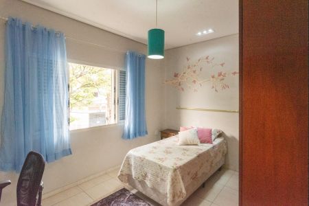 Casa à venda com 302m², 3 quartos e 4 vagas Casa à venda com 302m², 3 quartos e 4 vagasQuarto 1