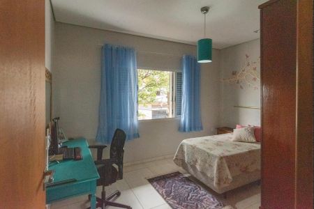 Casa à venda com 302m², 3 quartos e 4 vagas Casa à venda com 302m², 3 quartos e 4 vagasQuarto 1