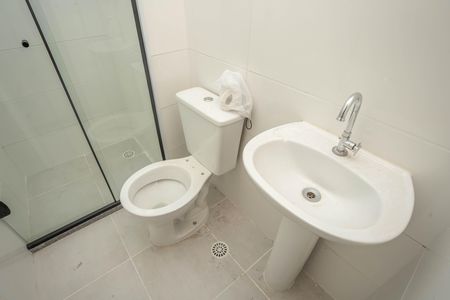 Apartamento à venda com 43m², 2 quartos e 1 vaga Apartamento à venda com 43m², 2 quartos e 1 vagaBanheiro