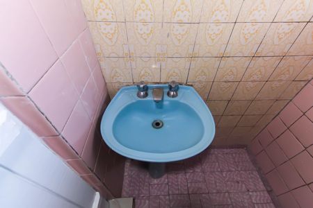 Casa para alugar com 35m², 1 quarto e sem vaga Casa para alugar com 35m², 1 quarto e sem vagaBanheiro