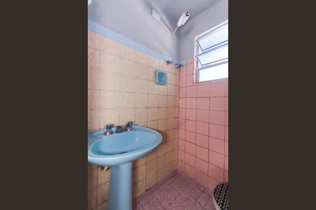 Casa para alugar com 35m², 1 quarto e sem vaga Casa para alugar com 35m², 1 quarto e sem vagaBanheiro