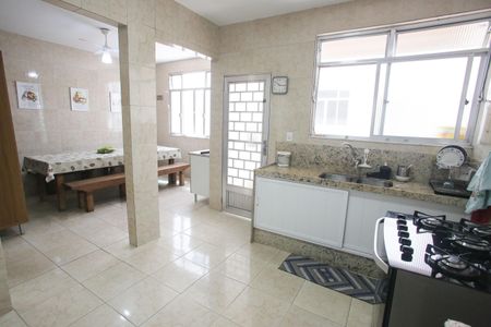 Casa à venda com 715m², 4 quartos e 8 vagasCozinha