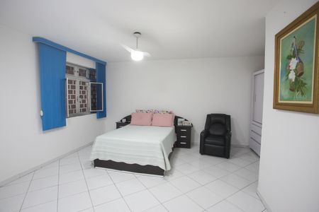 Casa à venda com 715m², 4 quartos e 8 vagasQuarto Suíte