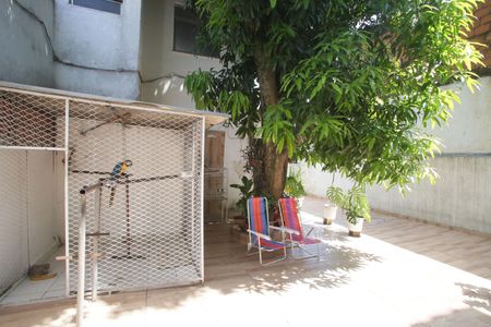 Casa à venda com 715m², 4 quartos e 8 vagasQuintal