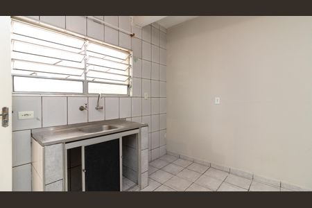 Casa à venda com 500m², 1 quarto e 2 vagas Casa à venda com 500m², 1 quarto e 2 vagasSala/Cozinha