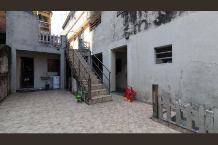 Casa à venda com 500m², 1 quarto e 2 vagas Casa à venda com 500m², 1 quarto e 2 vagasQuintal