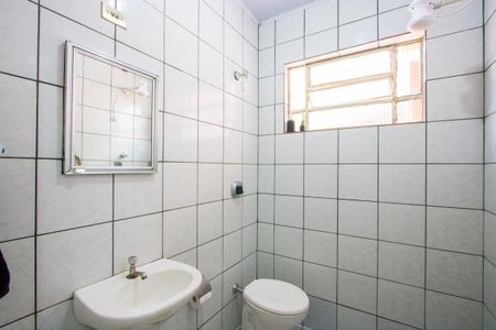 Casa à venda com 96m², 2 quartos e 1 vaga Casa à venda com 96m², 2 quartos e 1 vagaBanheiro