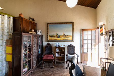 Casa à venda com 250m², 3 quartos e 3 vagas Casa à venda com 250m², 3 quartos e 3 vagasQuarto 3