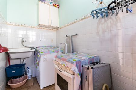 Casa à venda com 250m², 3 quartos e 3 vagas Casa à venda com 250m², 3 quartos e 3 vagasÁrea de Serviço