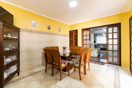 Casa à venda com 250m², 3 quartos e 3 vagas Casa à venda com 250m², 3 quartos e 3 vagasCopa da Cozinha
