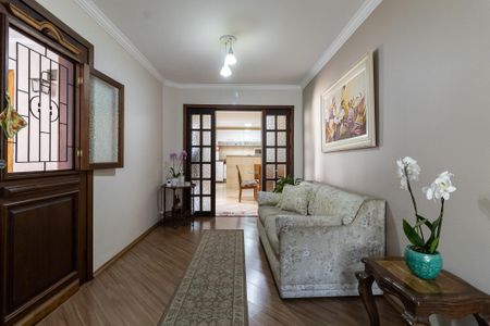 Casa à venda com 250m², 3 quartos e 3 vagas Casa à venda com 250m², 3 quartos e 3 vagasSala