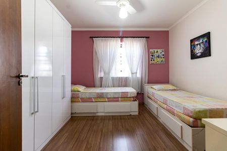 Casa à venda com 250m², 3 quartos e 3 vagas Casa à venda com 250m², 3 quartos e 3 vagasSuíte 1