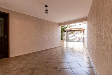 Casa à venda com 250m², 3 quartos e 3 vagas Casa à venda com 250m², 3 quartos e 3 vagasGaragem