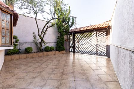 Casa à venda com 250m², 3 quartos e 3 vagas Casa à venda com 250m², 3 quartos e 3 vagasGaragem