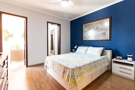 Casa à venda com 250m², 3 quartos e 3 vagas Casa à venda com 250m², 3 quartos e 3 vagasSuíte 2