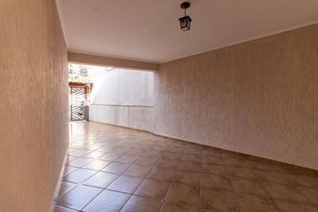 Casa à venda com 250m², 3 quartos e 3 vagas Casa à venda com 250m², 3 quartos e 3 vagasGaragem