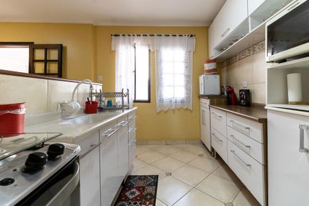 Casa à venda com 250m², 3 quartos e 3 vagas Casa à venda com 250m², 3 quartos e 3 vagasCozinha