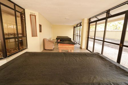 Apartamento à venda com 90m², 2 quartos e 1 vagaÁrea comum