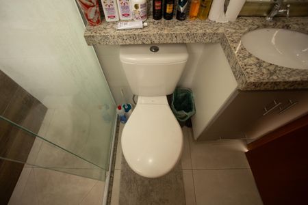 Casa à venda com 130m², 3 quartos e 2 vagas Casa à venda com 130m², 3 quartos e 2 vagasBANHEIRO