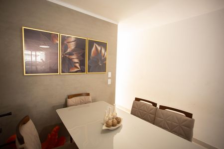 Casa à venda com 130m², 3 quartos e 2 vagas Casa à venda com 130m², 3 quartos e 2 vagasSALA