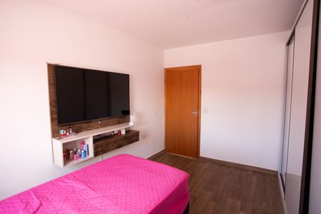 Casa à venda com 130m², 3 quartos e 2 vagas Casa à venda com 130m², 3 quartos e 2 vagasQUARTO 2