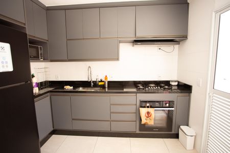 Casa à venda com 130m², 3 quartos e 2 vagas Casa à venda com 130m², 3 quartos e 2 vagasCOZINHA