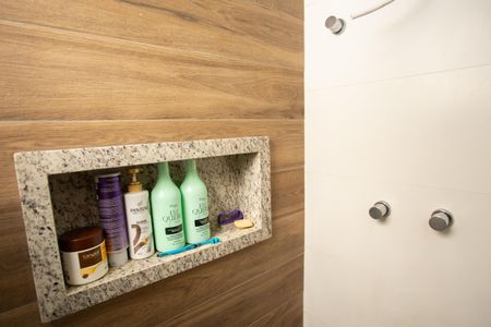 Casa à venda com 130m², 3 quartos e 2 vagas Casa à venda com 130m², 3 quartos e 2 vagasBANHEIRO