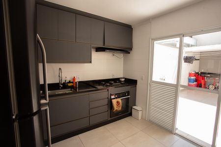 Casa à venda com 130m², 3 quartos e 2 vagas Casa à venda com 130m², 3 quartos e 2 vagasCOZINHA