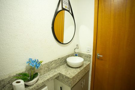 Casa à venda com 130m², 3 quartos e 2 vagas Casa à venda com 130m², 3 quartos e 2 vagasLAVABO