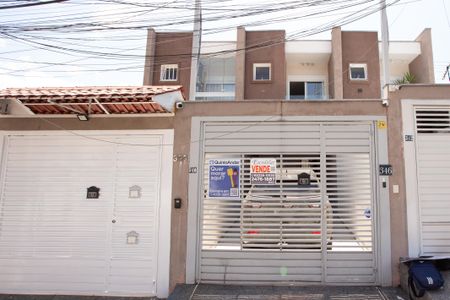 Casa à venda com 130m², 3 quartos e 2 vagas Casa à venda com 130m², 3 quartos e 2 vagasFACHADA/Plaquinha