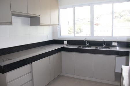 Apartamento à venda com 152m², 4 quartos e 4 vagasCozinha
