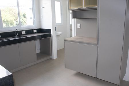 Apartamento à venda com 152m², 4 quartos e 4 vagasCozinha