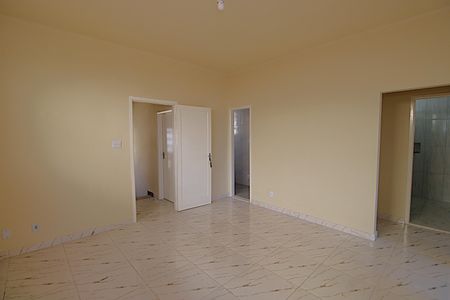 Casa para alugar com 74m², 2 quartos e sem vagaSala