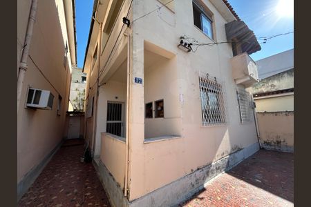 Casa para alugar com 74m², 2 quartos e sem vagaFachada