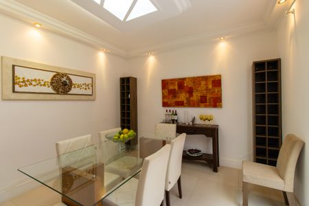 Casa de condomínio para alugar com 400m², 3 quartos e 4 vagasSala de Jantar