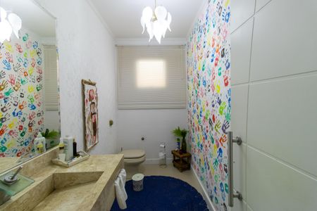 Casa de condomínio para alugar com 400m², 3 quartos e 4 vagasLavabo