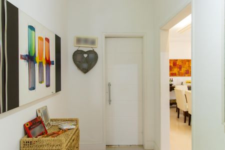 Casa de condomínio para alugar com 400m², 3 quartos e 4 vagasCorredor