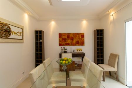 Casa de condomínio para alugar com 400m², 3 quartos e 4 vagasSala de Jantar