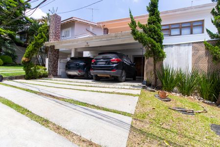 Casa de condomínio para alugar com 400m², 3 quartos e 4 vagasFachada