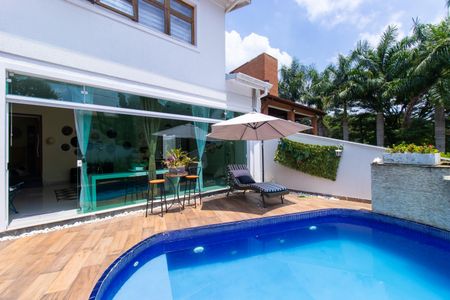 Casa de condomínio para alugar com 400m², 3 quartos e 4 vagasPiscina