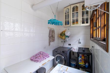 Casa de condomínio para alugar com 400m², 3 quartos e 4 vagasÁrea de Serviço