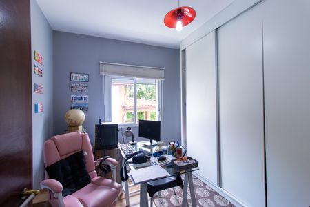 Casa de condomínio para alugar com 400m², 3 quartos e 4 vagasEscritório