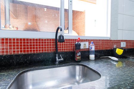 Casa de condomínio para alugar com 400m², 3 quartos e 4 vagasCozinha - Torneira