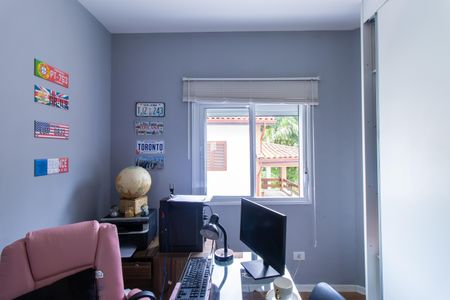 Casa de condomínio para alugar com 400m², 3 quartos e 4 vagasEscritório